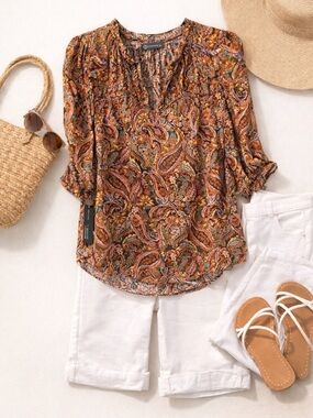 NWT Democracy Paisley V-Neck Boho Flowy Blouse 3/4 Sleeve Small